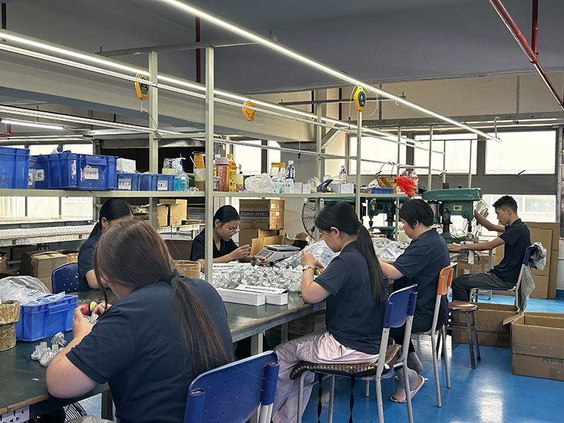 凯发k8照明年底冲刺，，，，，全力包管全球客户订单交付